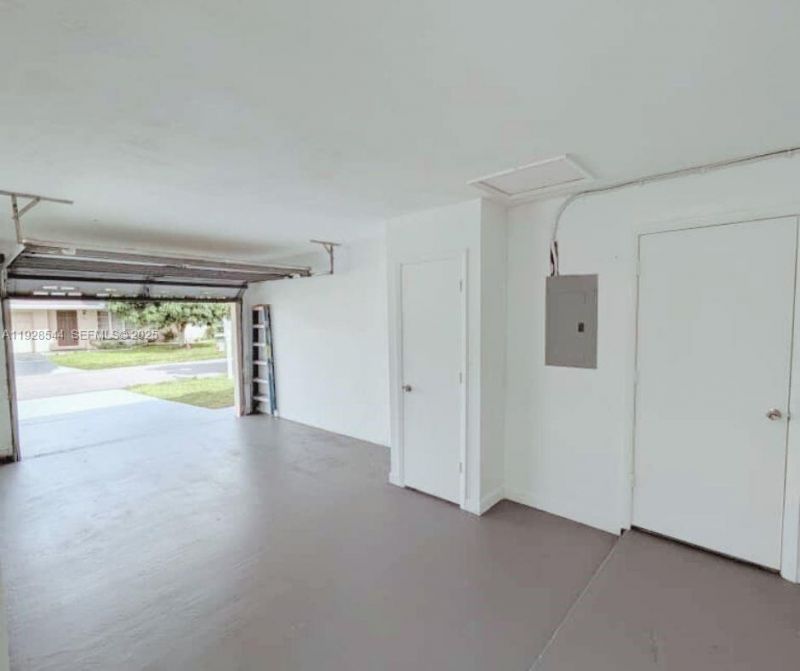 5709 NW 64th Way, Tamarac, FL 33321 Photo