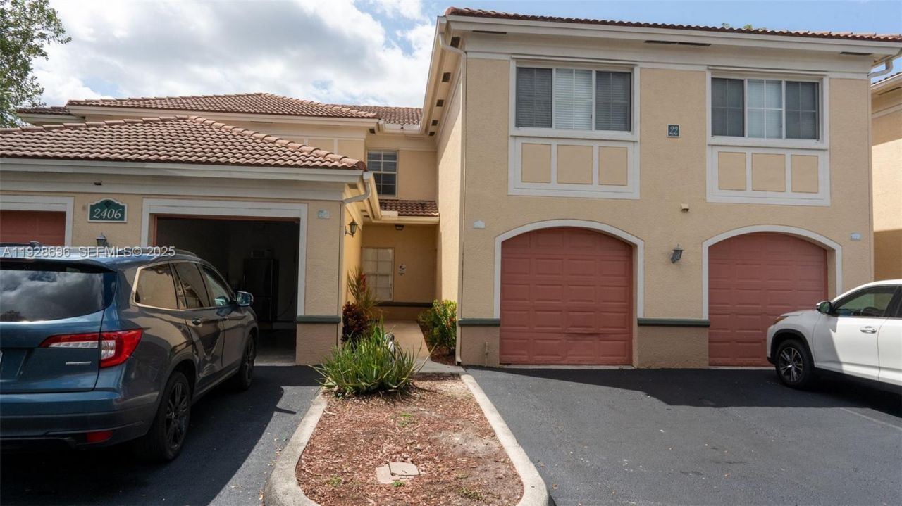 2406 Centergate Dr, Unit 201, Miramar, FL 33025 Photo