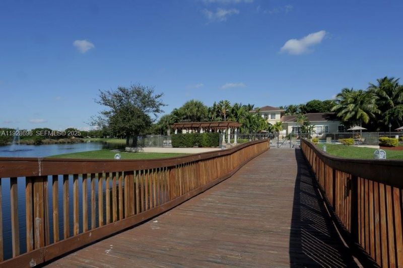 2406 Centergate Dr, Unit 201, Miramar, FL 33025 Photo