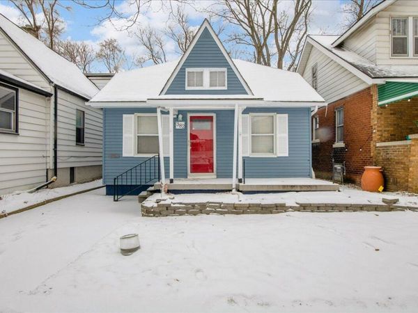 382 W Hayes Avenue, Hazel Park, MI 48030