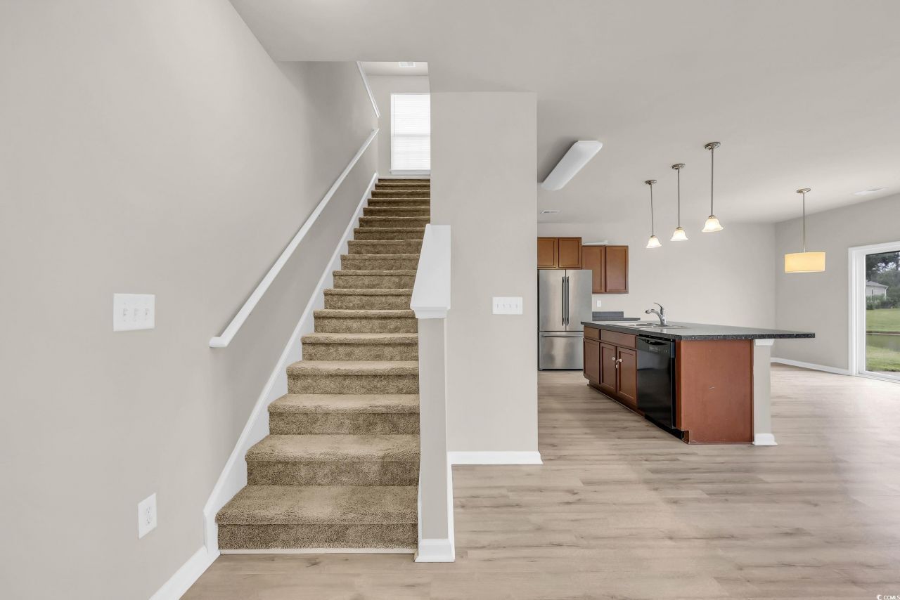 812 Hayes Point Circle Photo 5