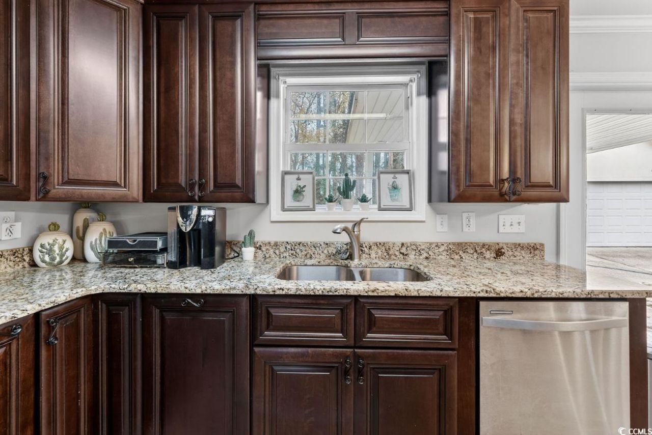 1320 Waterway Dr. Photo 15