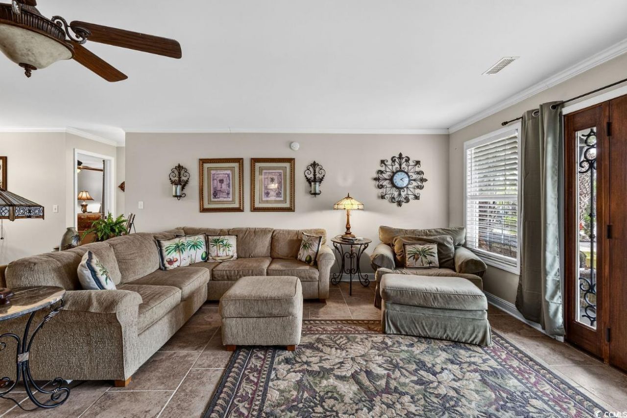 1320 Waterway Dr. Photo 4