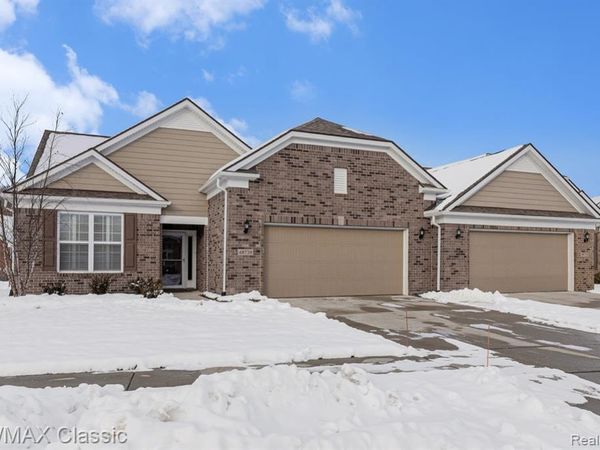 48738 Rockview Road, Novi, MI 48374