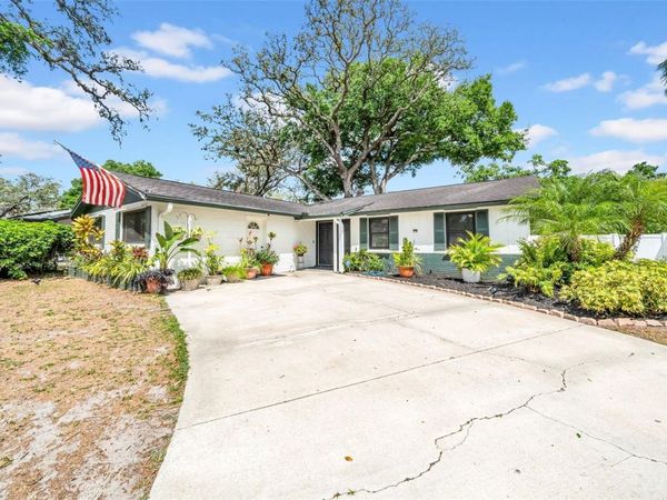 8115 N OLA AVENUE, TAMPA, FL 33604