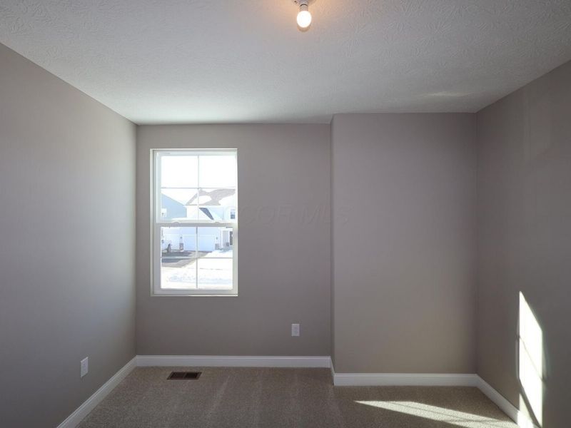 305 Olympic Loop, Commercial Point, OH 43116 Photo 11