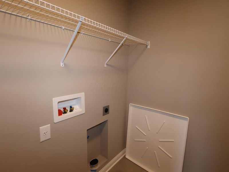 305 Olympic Loop, Commercial Point, OH 43116 Photo 12