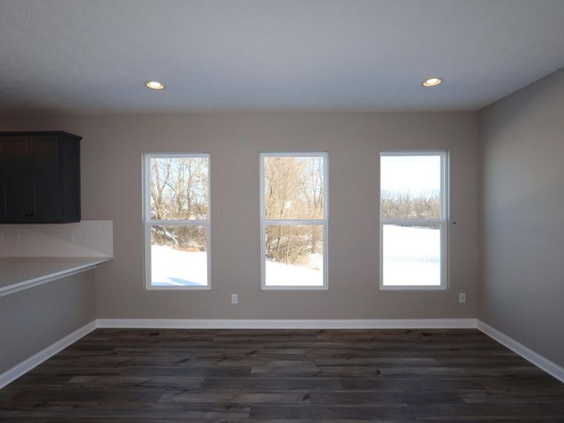 305 Olympic Loop, Commercial Point, OH 43116 Photo 6