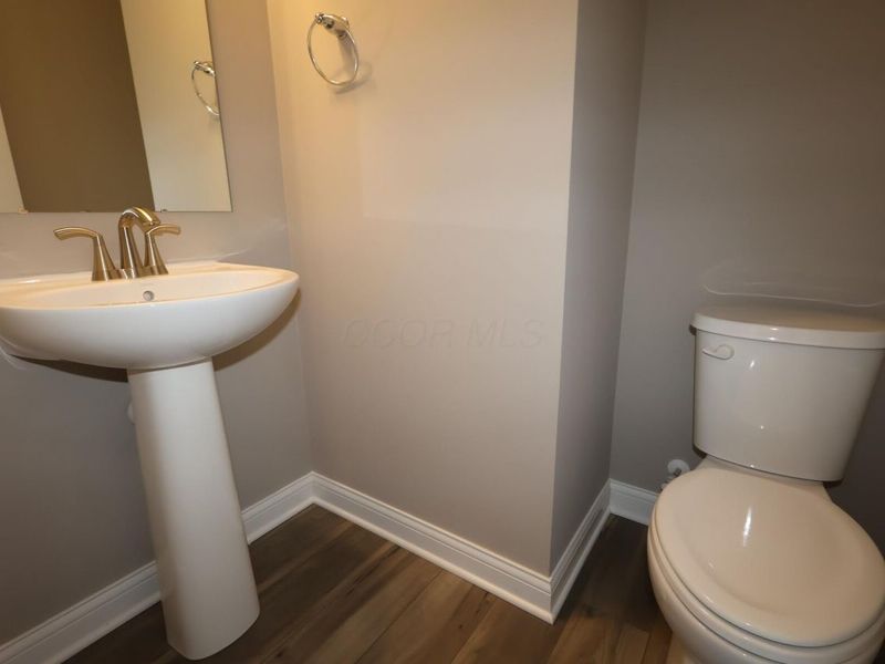 305 Olympic Loop, Commercial Point, OH 43116 Photo 8