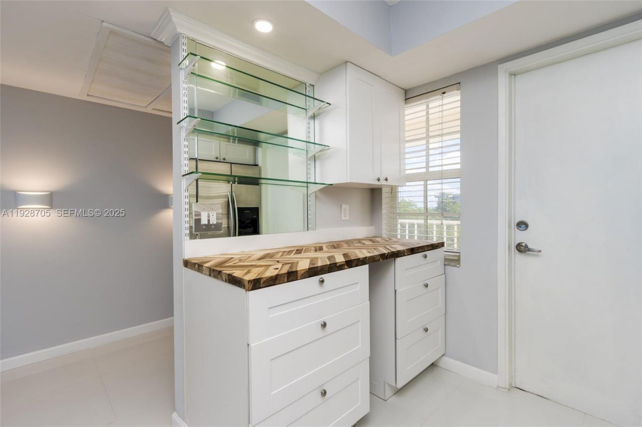 3090 N Course Dr, Unit 609, Pompano Beach, FL 33069 Photo