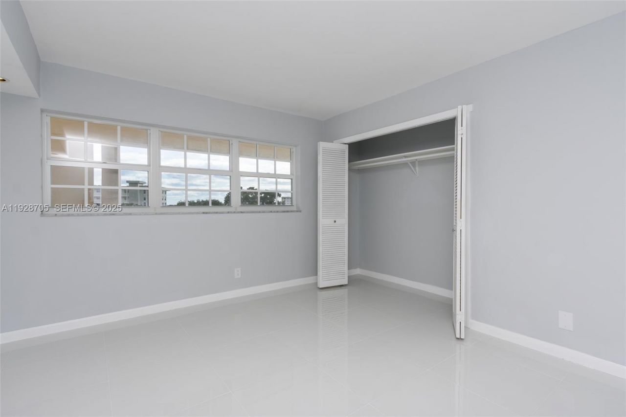 3090 N Course Dr, Unit 609, Pompano Beach, FL 33069 Photo