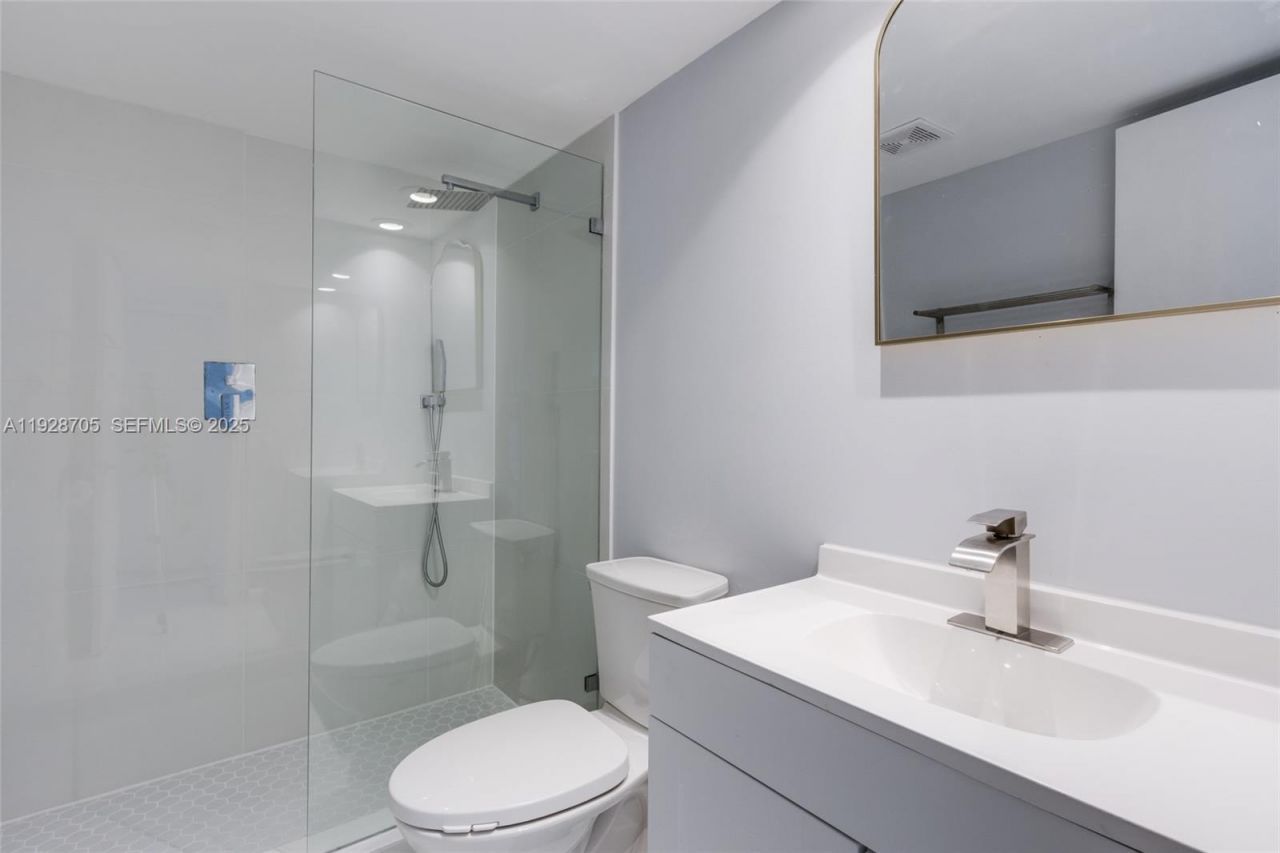 3090 N Course Dr, Unit 609, Pompano Beach, FL 33069 Photo