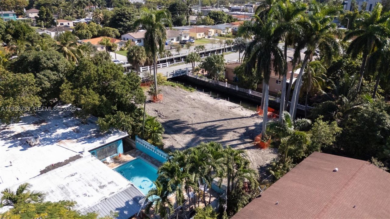 848 NW 18th Ave, Miami, FL 33125 Photo