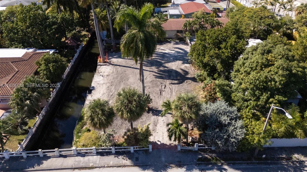 848 NW 18th Ave, Miami, FL 33125 Photo