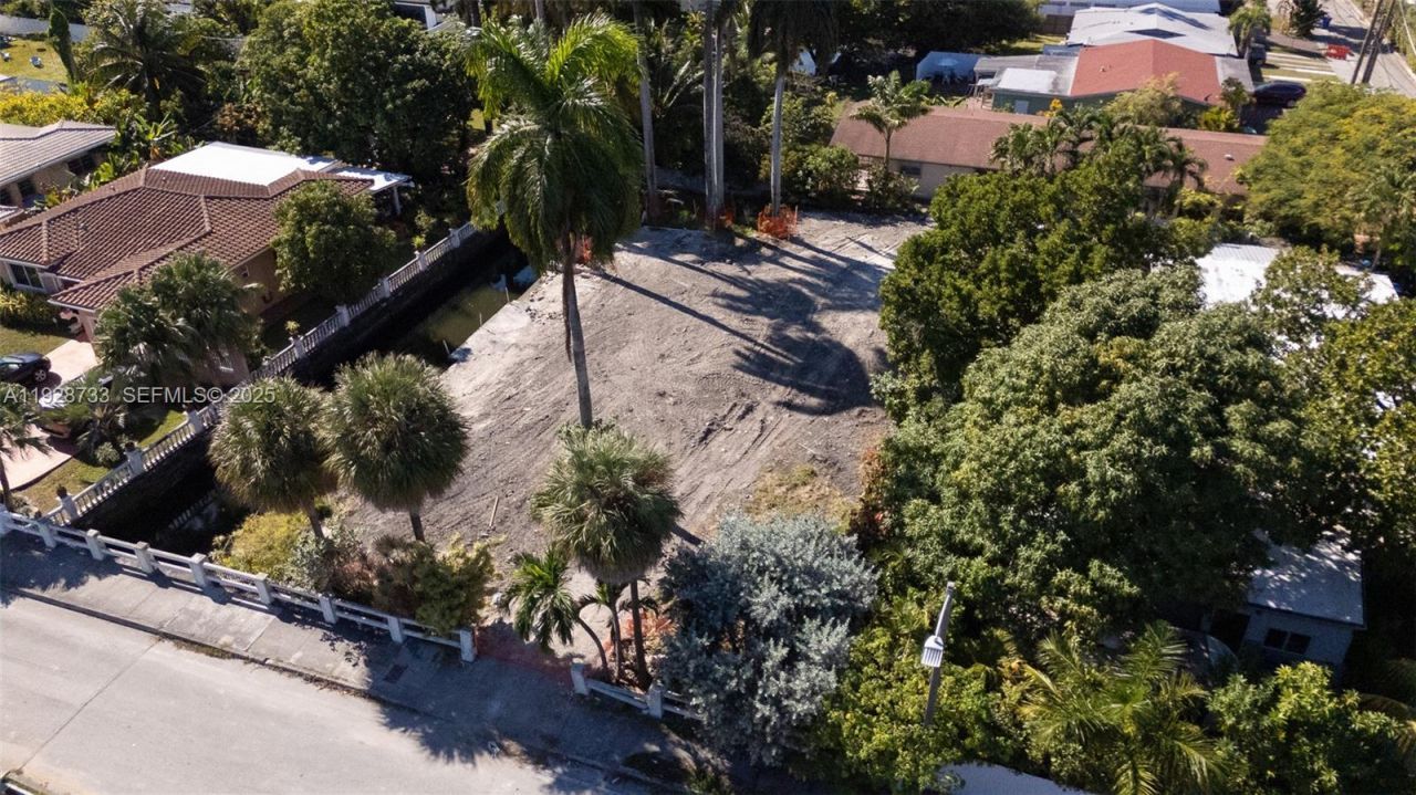 848 NW 18th Ave, Miami, FL 33125 Photo