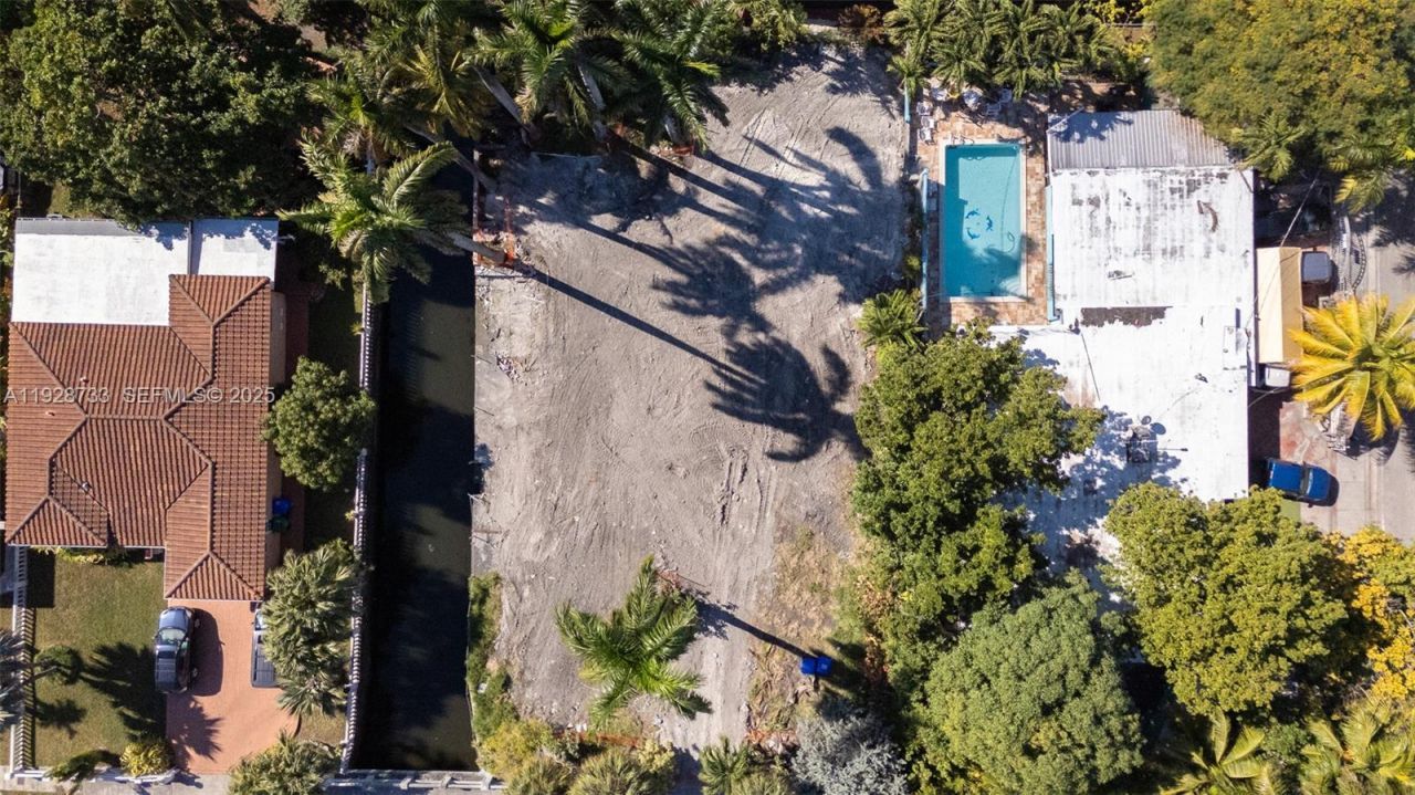 848 NW 18th Ave, Miami, FL 33125 Photo