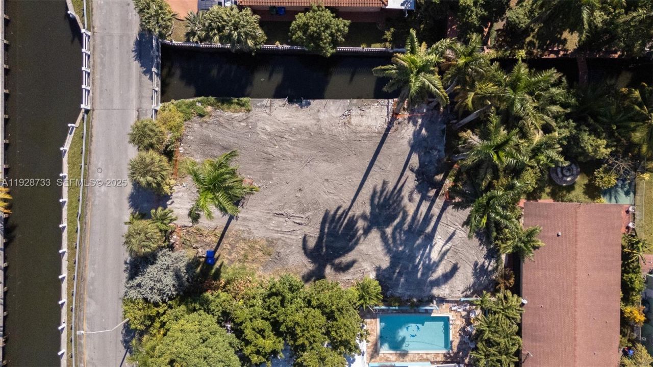 848 NW 18th Ave, Miami, FL 33125 Photo