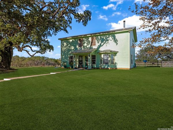 360 Fm 2504, Poteet, TX 78065