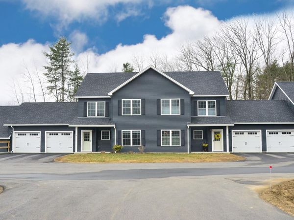 18 Violet Drive, Unit 18, Farmingdale, ME 04344