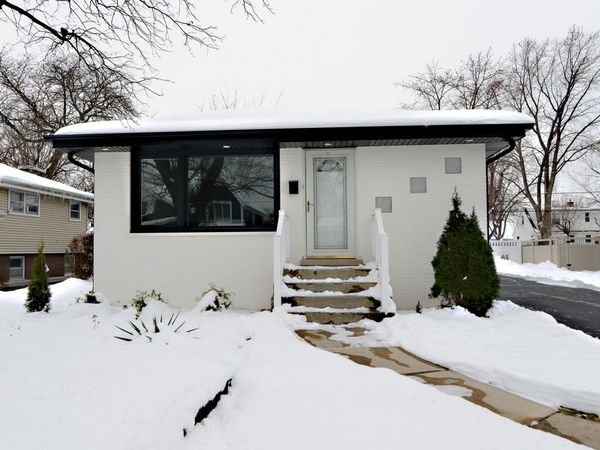 324 Parkside Avenue, Itasca, IL 60143