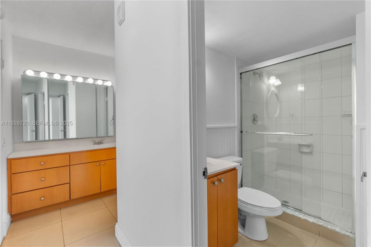 7135 Collins Ave, Unit 613, Miami Beach, FL 33141 Photo