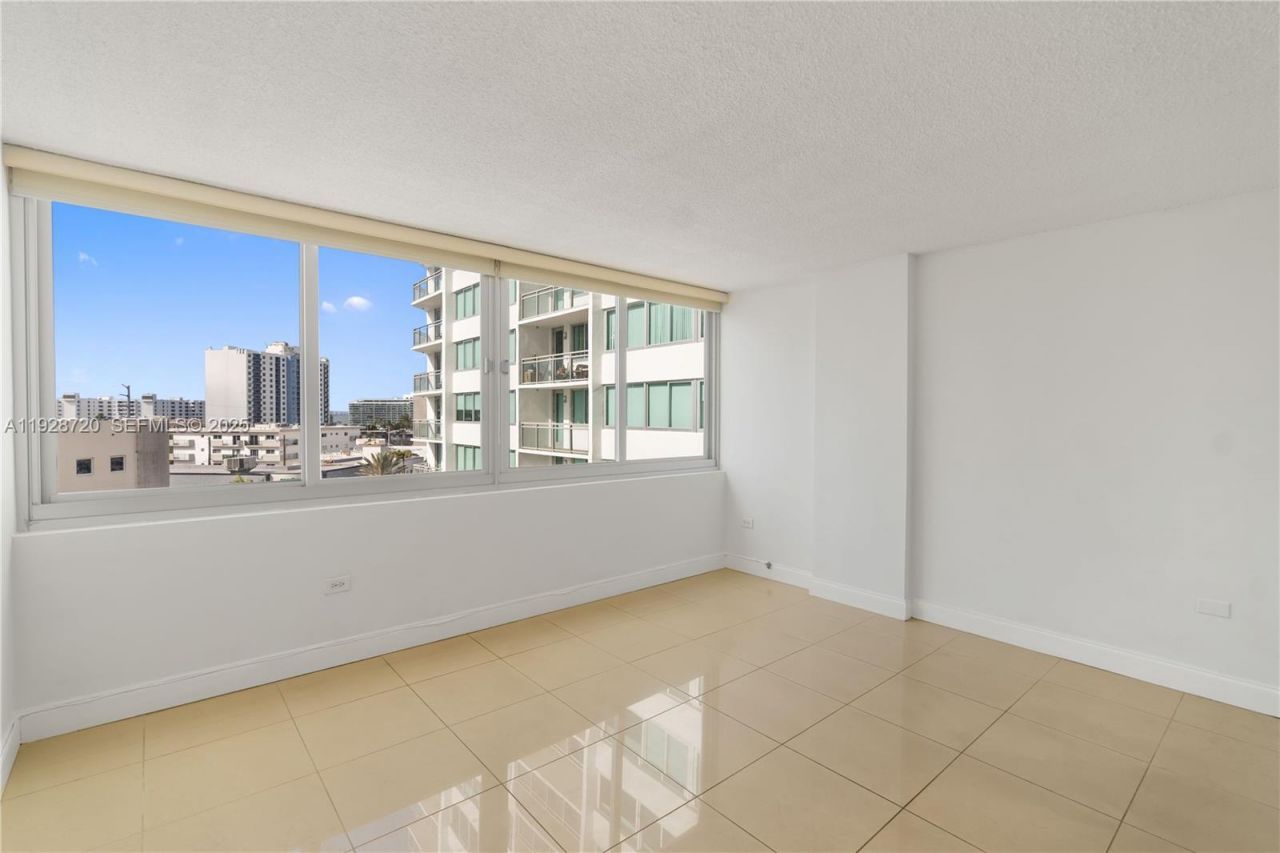 7135 Collins Ave, Unit 613, Miami Beach, FL 33141 Photo