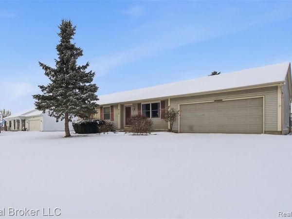 8152 Fox Hollow Road, Goodrich Vlg, MI 48438