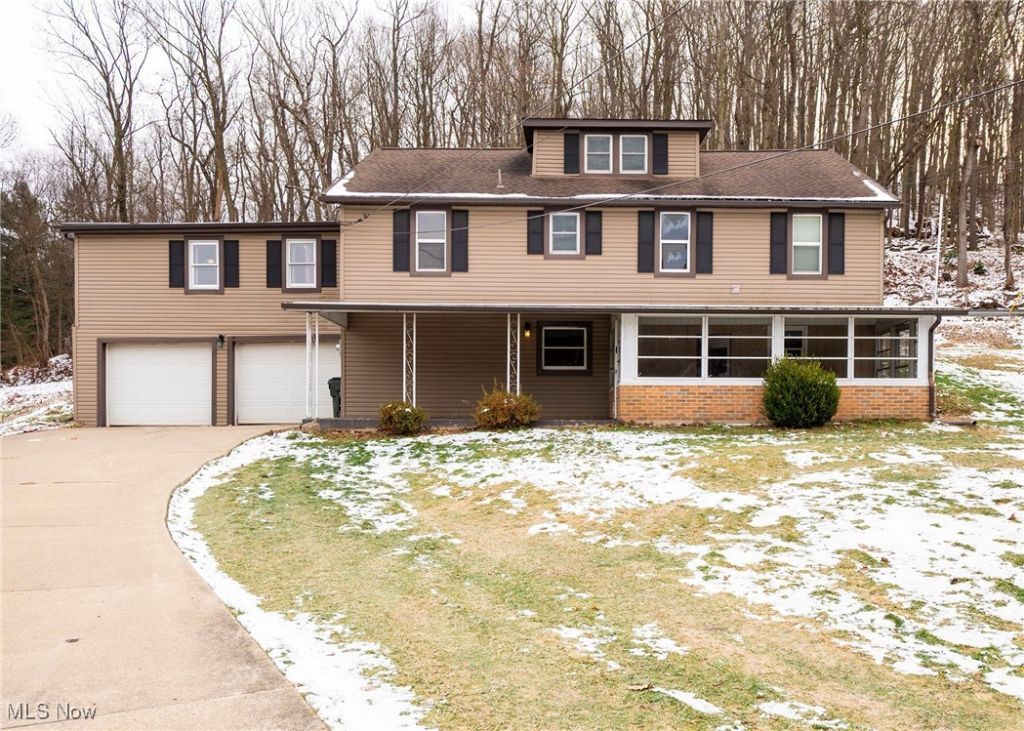 1549 Ridge Road Ne, New Philadelphia, OH 44663 Main Photo