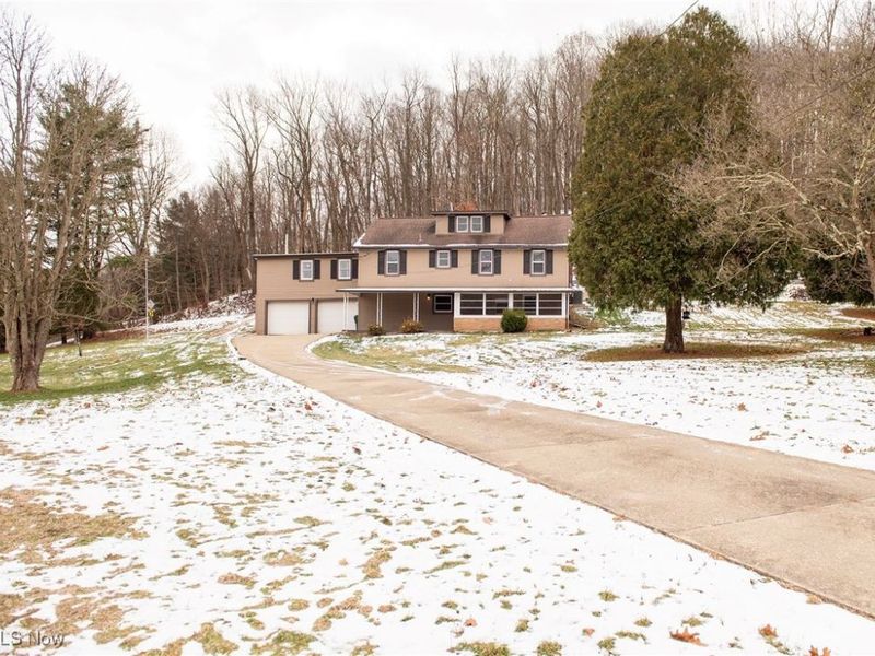 1549 Ridge Road NE, New Philadelphia, OH 44663 Photo 2