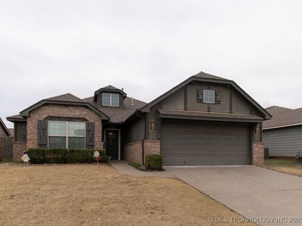 11112 N 146th East Avenue, Owasso, OK 74055