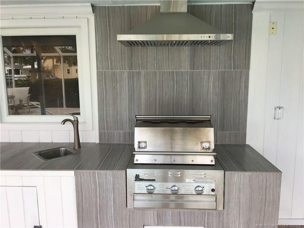 513 Gunwale Lane, Longboat Key, FL 34228 Photo