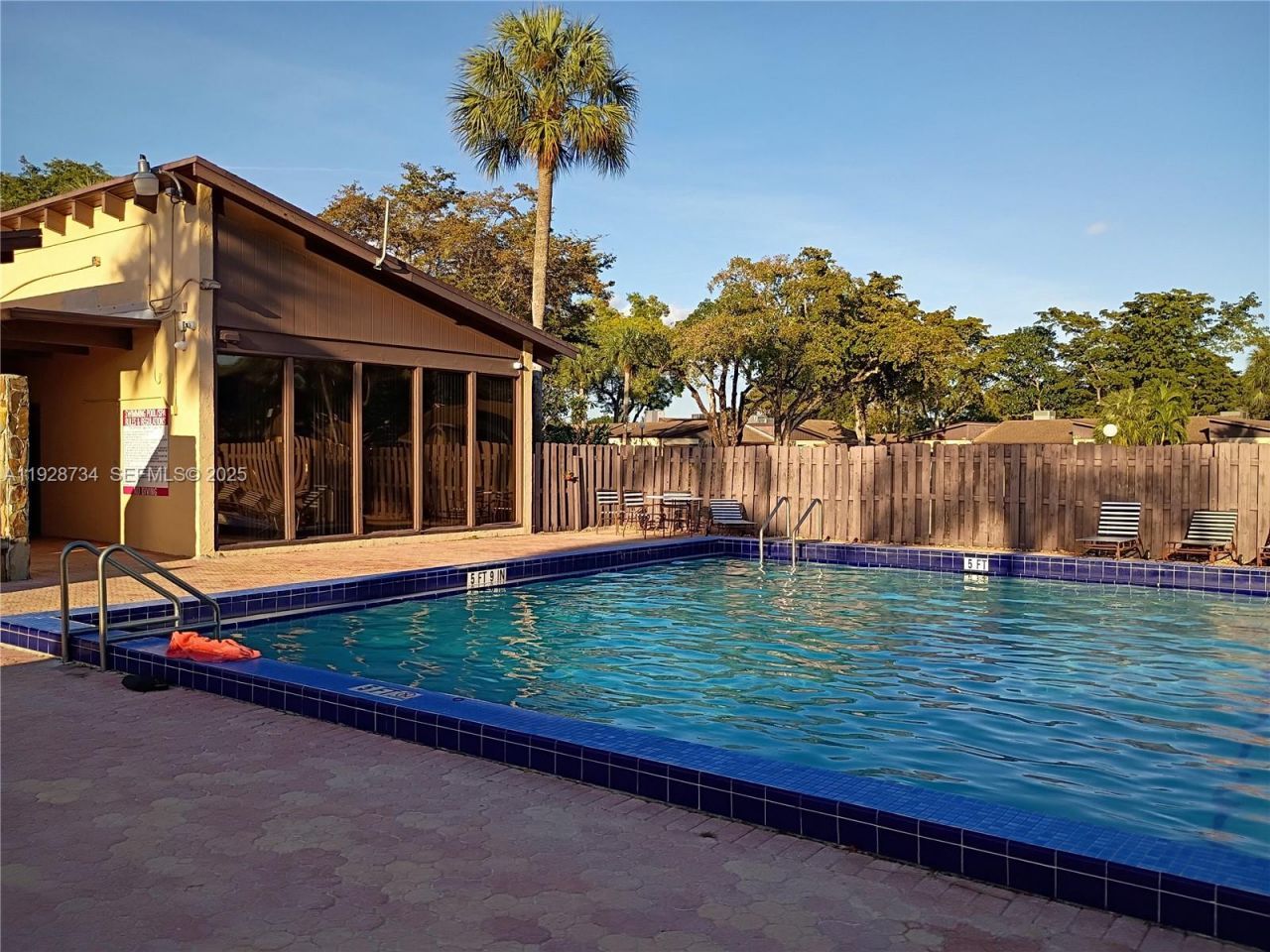 151 Berkley Rd, Unit 308, Hollywood, FL 33024 Photo