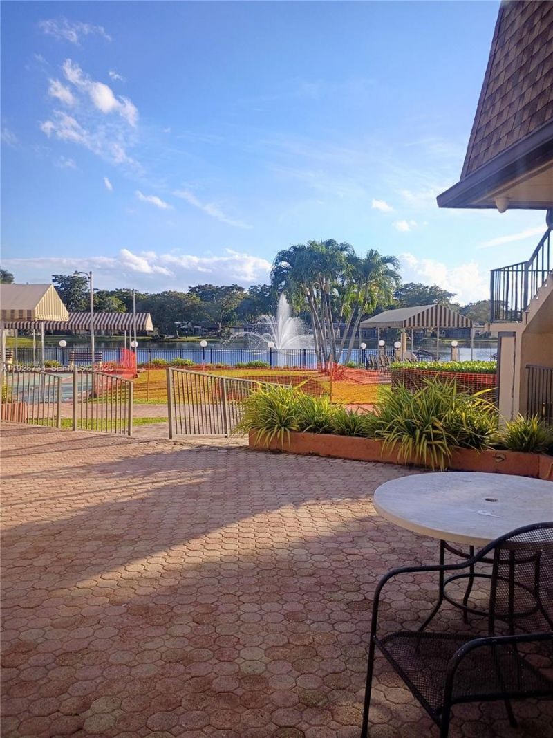 151 Berkley Rd, Unit 308, Hollywood, FL 33024 Photo