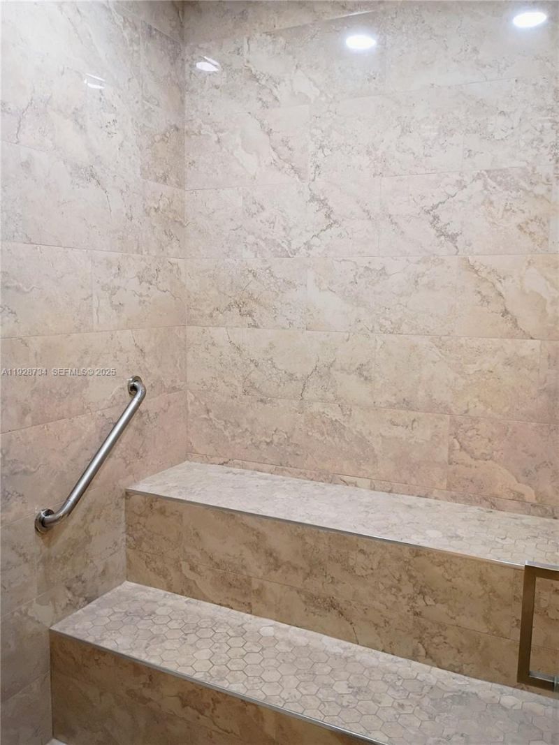 151 Berkley Rd, Unit 308, Hollywood, FL 33024 Photo