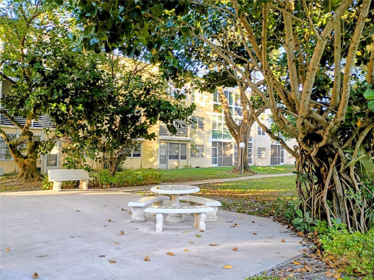 151 Berkley Rd, Unit 308, Hollywood, FL 33024 Photo