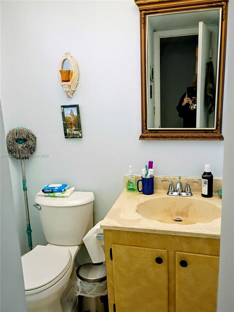 151 Berkley Rd, Unit 308, Hollywood, FL 33024 Photo