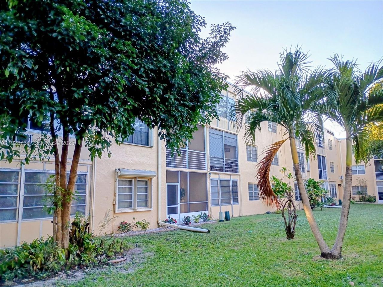 151 Berkley Rd, Unit 308, Hollywood, FL 33024 Photo