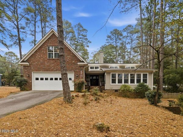 575 S Valley Road, Southern Pines, NC 28387