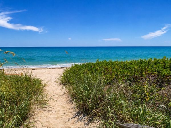 3541 NE Ocean Boulevard NE, Unit 15, Jensen Beach, FL 34957