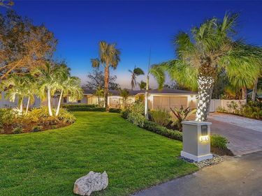 5165 SANDY COVE AVENUE, SIESTA KEY, FL 34242