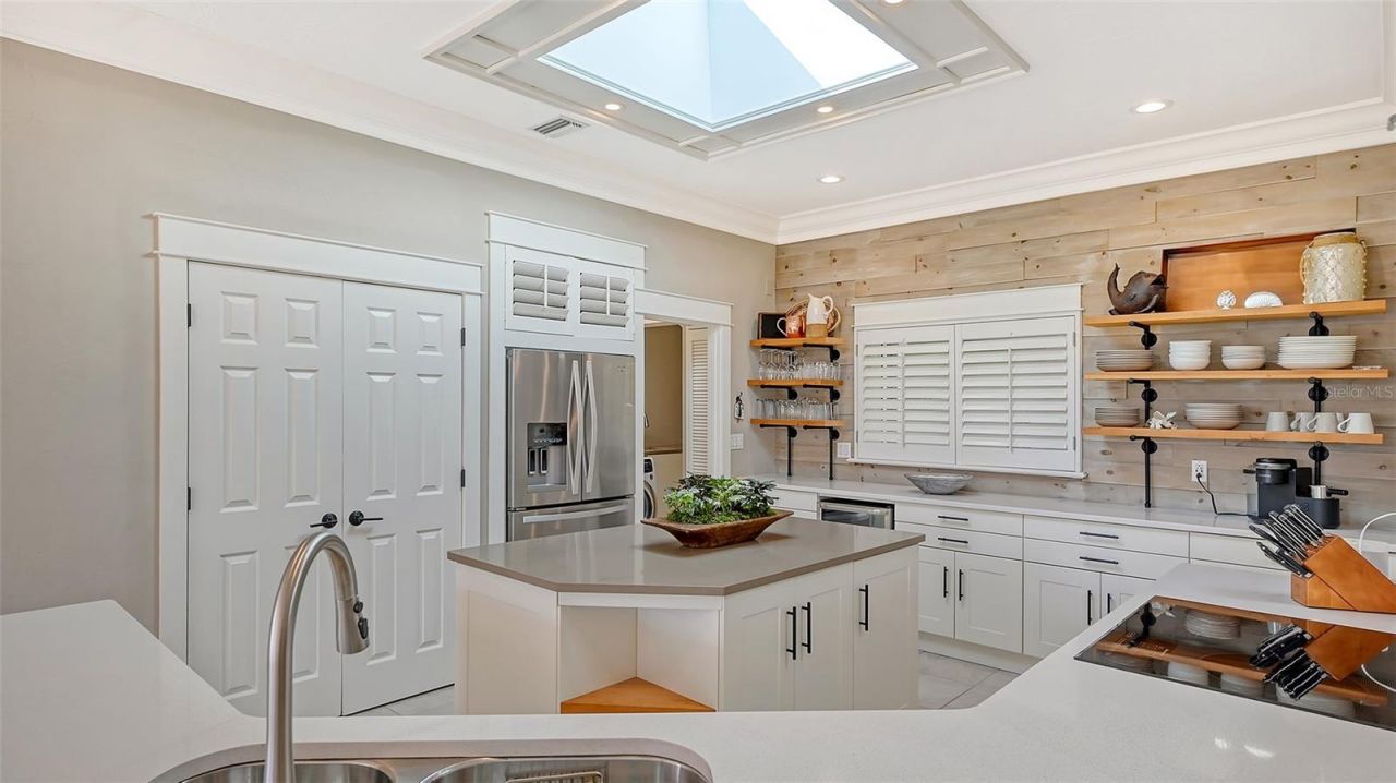 5165 Sandy Cove Avenue, Siesta Key, FL 34242 Photo