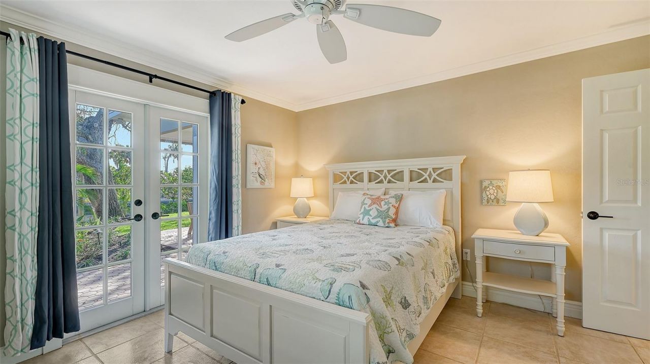 5165 Sandy Cove Avenue, Siesta Key, FL 34242 Photo