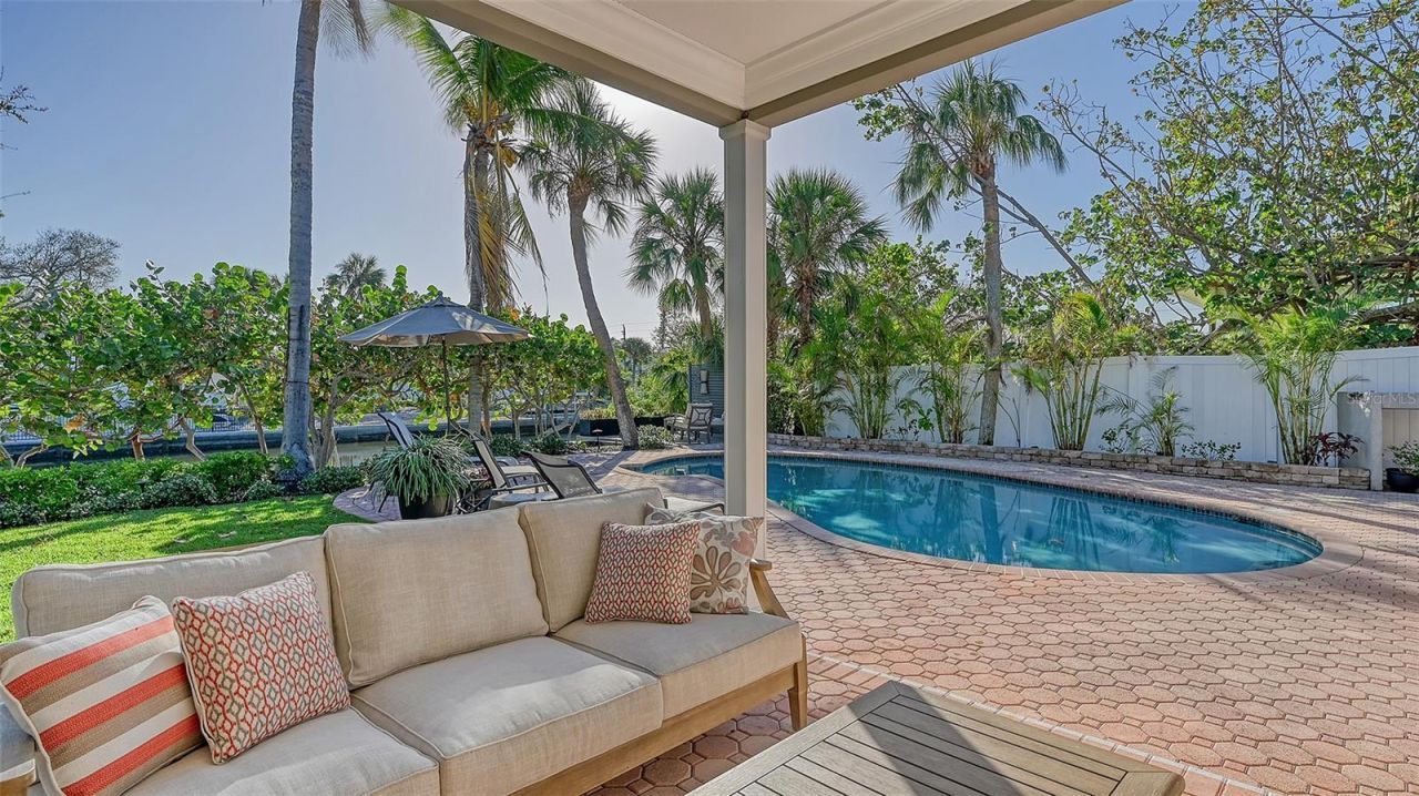 5165 Sandy Cove Avenue, Siesta Key, FL 34242 Photo