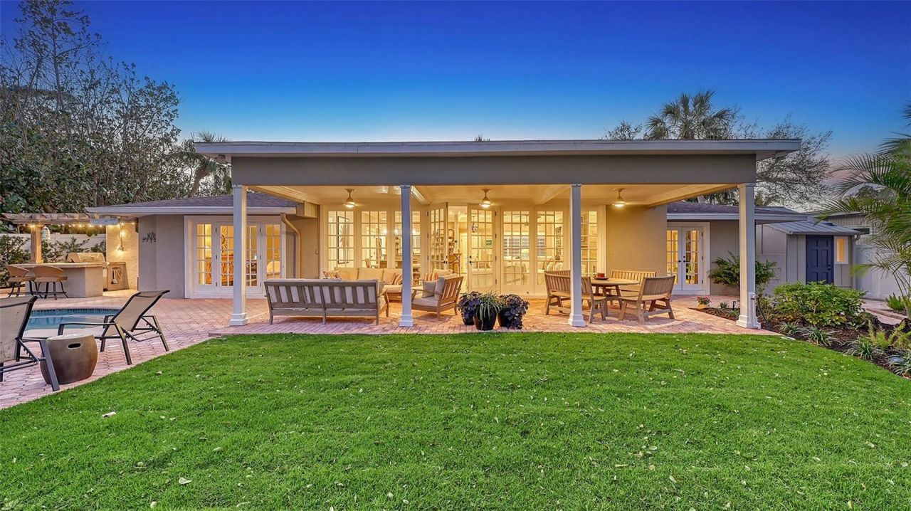 5165 Sandy Cove Avenue, Siesta Key, FL 34242 Photo