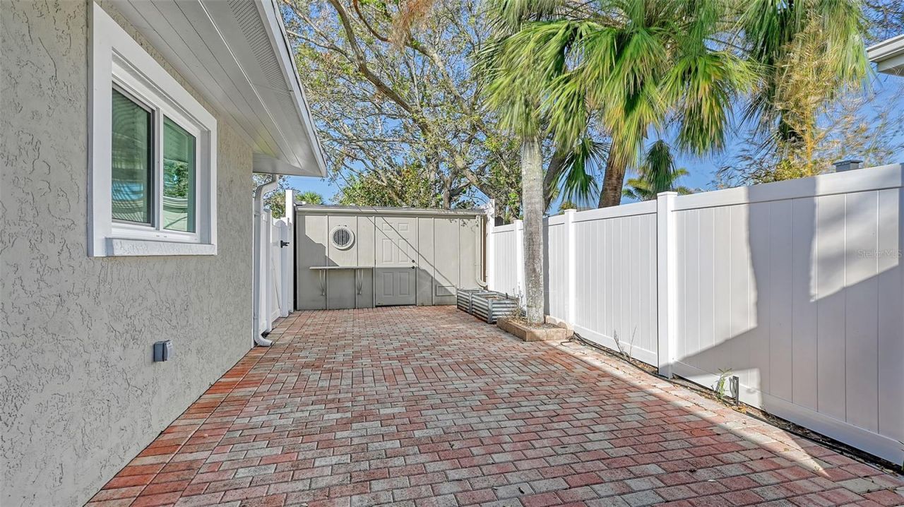 5165 Sandy Cove Avenue, Siesta Key, FL 34242 Photo