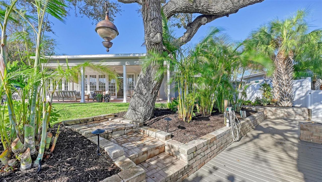 5165 Sandy Cove Avenue, Siesta Key, FL 34242 Photo