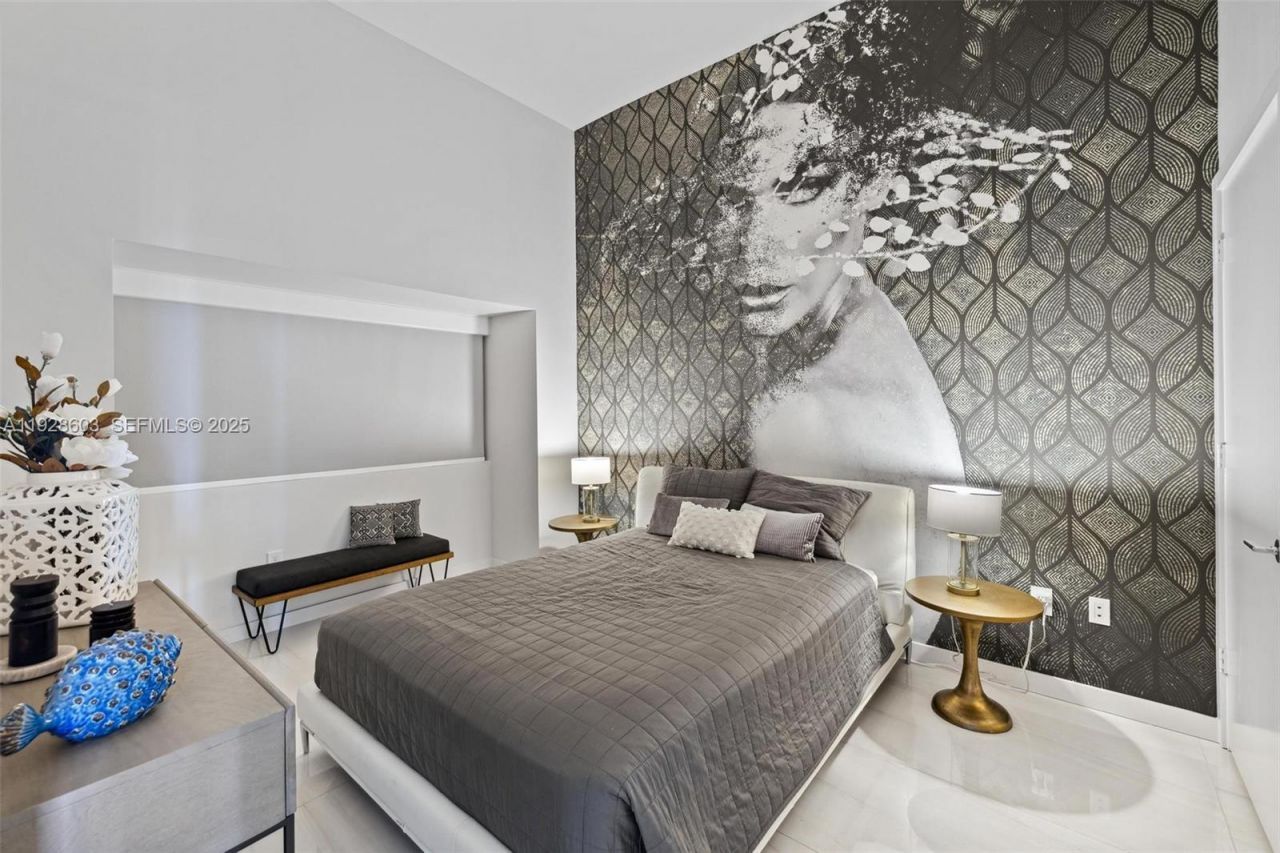 480 NE 31st St, Unit PH5303, Miami, FL 33137 Photo