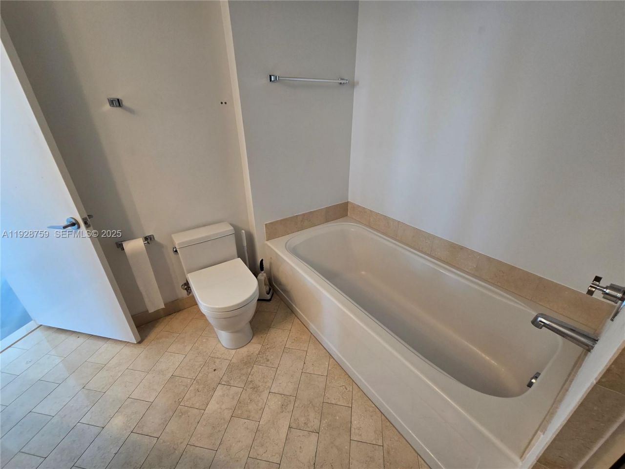 79 SW 12th St, Unit 1701-S, Miami, FL 33130 Photo