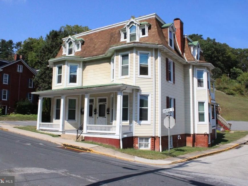 127 Hanover Street, Unit 2ND FLOOR, Glen Rock, PA 17327 Main Photo