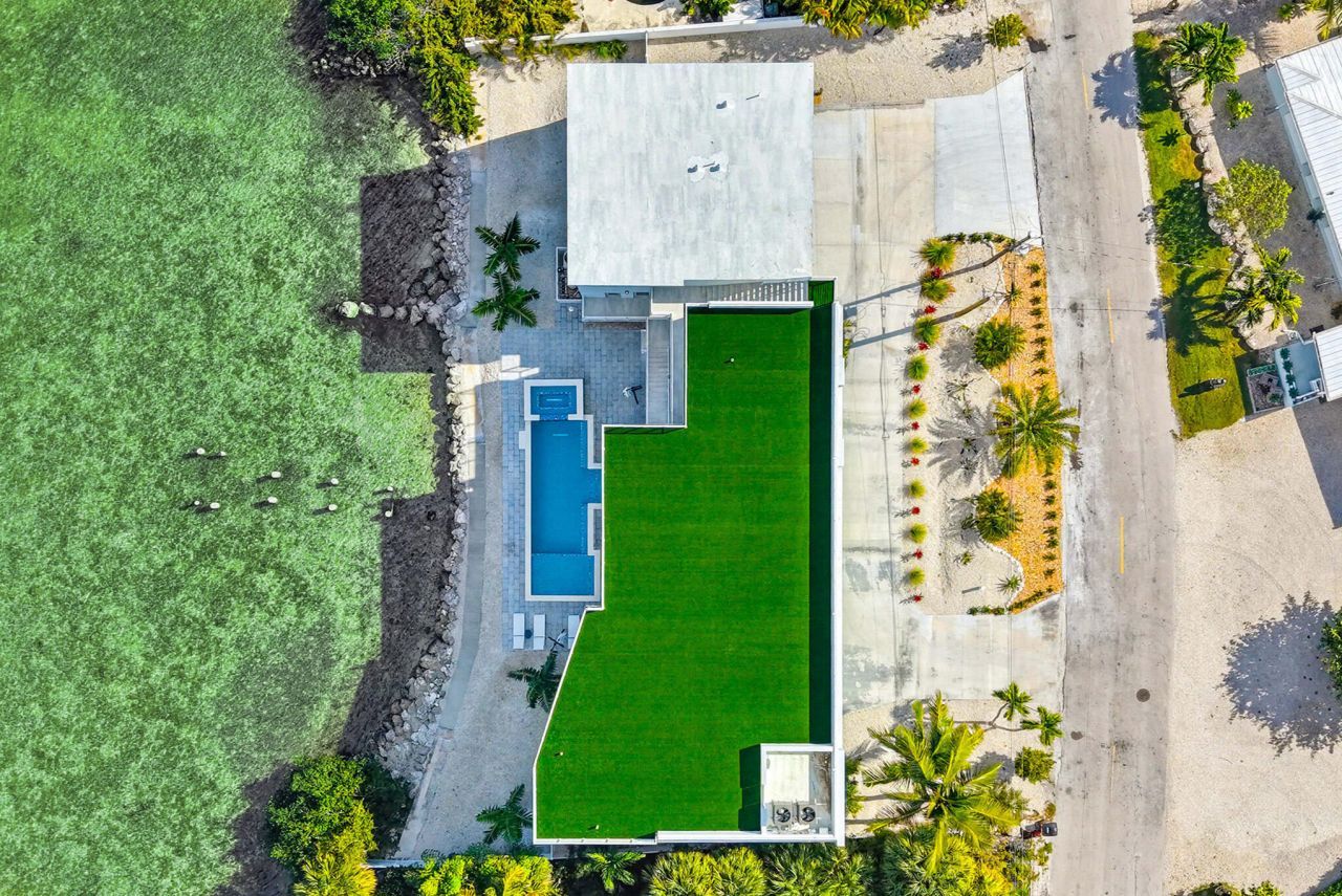 1041 E Buttonwood Drive, Sugarloaf, FL 33042 Photo